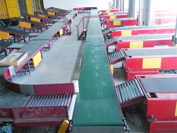 物流廣西皮帶輸送機.jpg 物流廣西皮帶輸送機.jpg